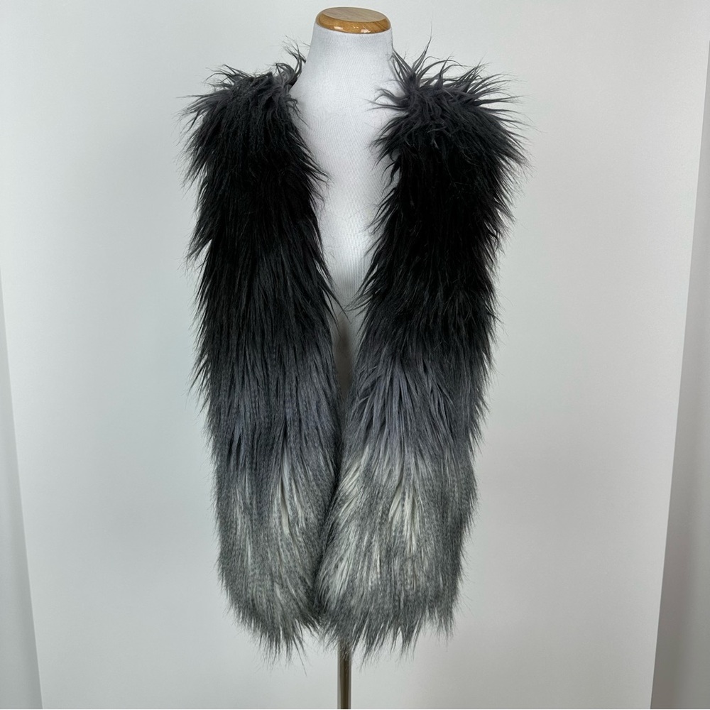 Melissa Paige Ombré Grey Faux Fur Vest Size Large - Picture 1 of 10